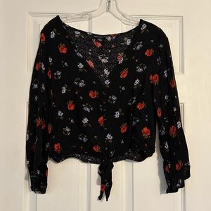 Black Floral American Eagle top